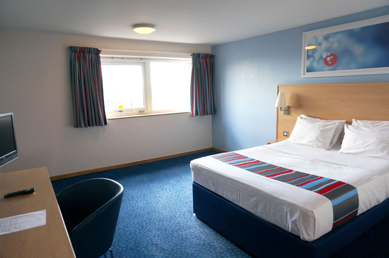 Travelodge Birmingham Central Broadway Plaza Exterior foto